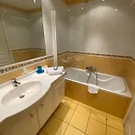 Holiday Apartment *